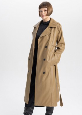 Палто от еко кожа кафяво