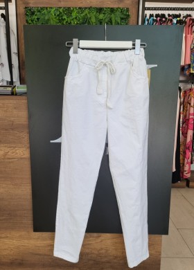 Панталон в бяло