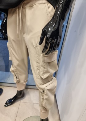 Панталон с джобове бежов