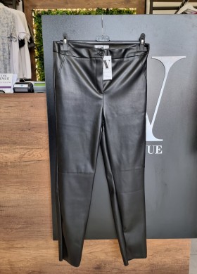 Панталон кожен по тялото