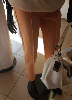 Панталон с ръб