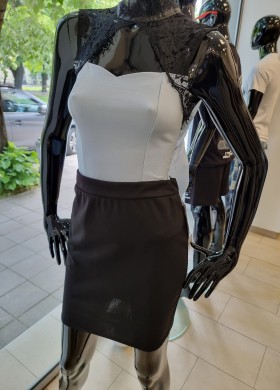 Пола черна къса