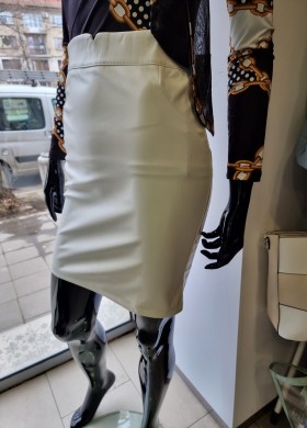 Пола кожа къса