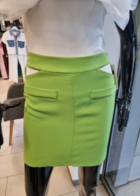 Пола къса с отвори