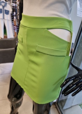 Пола къса с отвори