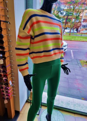 Пуловер бежов KARON