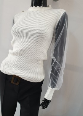 Пуловер бял тюл ръкав