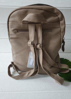 Раница бежова