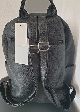 Раница черна 