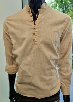 Риза бежова с попска яка