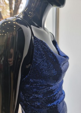 Рокля блестяща в синьо