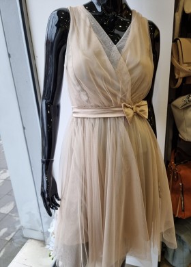 Рокля BUENA в бежово