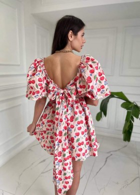 Рокля на череши