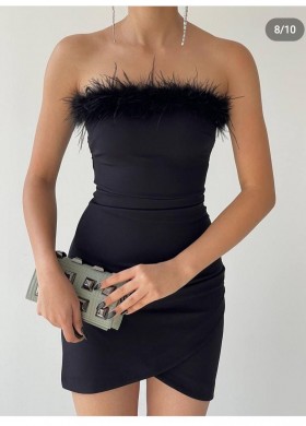 Рокля черна с пера