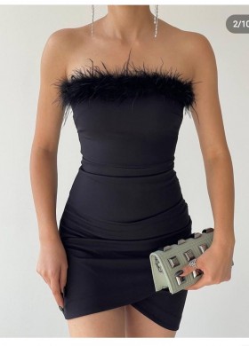 Рокля черна с пера