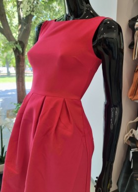 Рокля в циклама