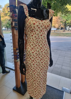 Рокля дълга с къдрички