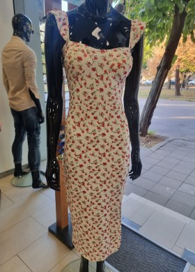 Рокля дълга с къдрички