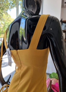 Рокля горчица лен