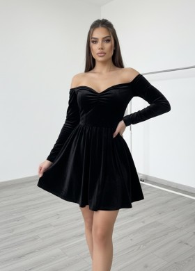 Рокля кадифе черна