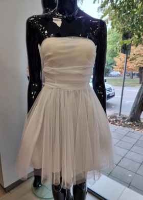 Рокля с тюл в бяло