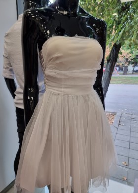 Рокля с тюл в бяло