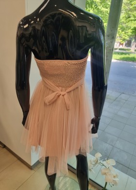 Рокля с тюл в розово