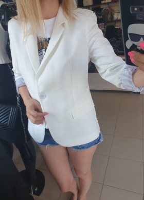 Сако в бяло