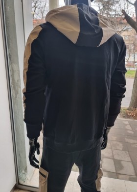 Спортен екип в бежово с шушляк