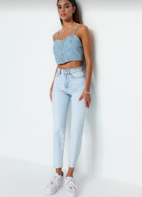 Светли дънки с висока талия