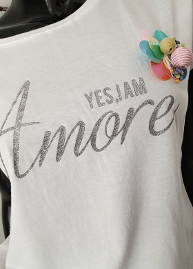 Тениска AMORE бяла