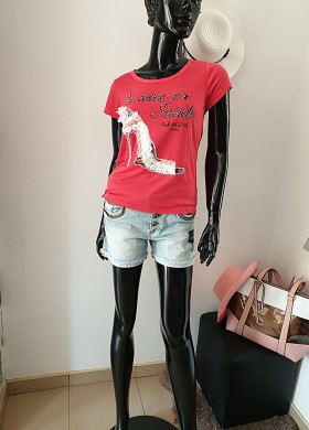 Тениска с обувка