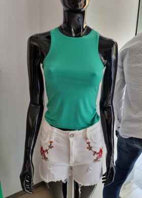 Топ в зелено