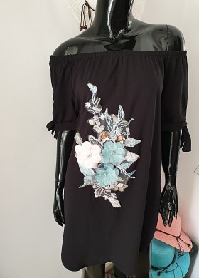 Туника с 3D цветя