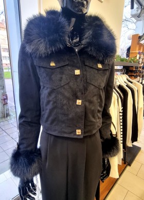 Велурено яке с пух