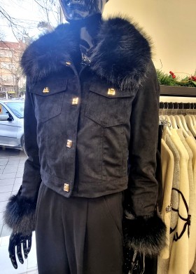 Велурено яке с пух